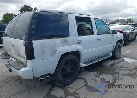 2000 Cadillac Escalade Standard from USA, damaged, VIN 1GYEK63R9YR180416